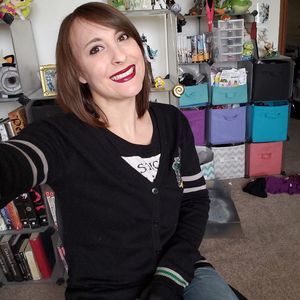 Meet your Posher, Chloe